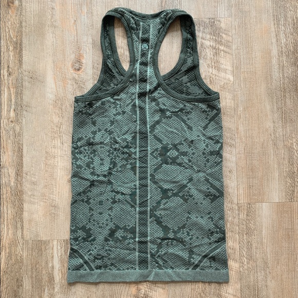 Lululemon Run Swiftly Tank - Picture 2 of 3